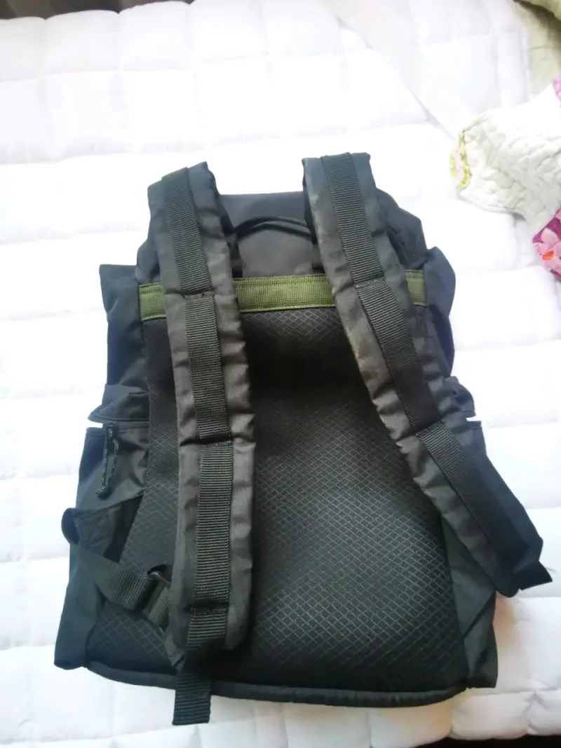 Mochila Esprit negra con bolsillos - 2