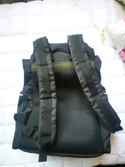 Mochila Esprit negra con bolsillos - miniatura 2