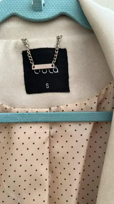 Abrigo beige elegante para mujer Lola - miniatura 3