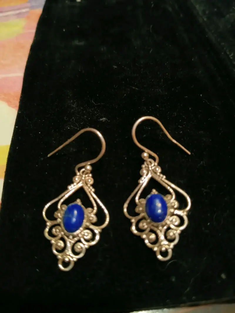 Aros colgantes de plata con piedra azul
