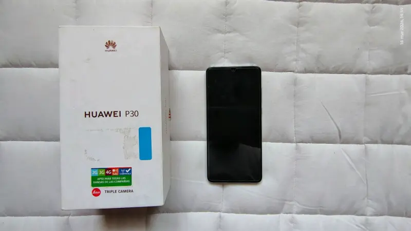 Huawei P30 con caja original - 1
