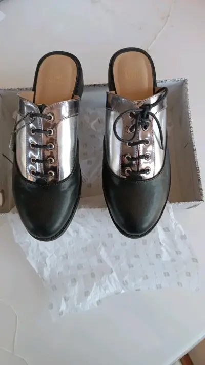 Zapatos WS negros y plateados para mujer - miniatura 2