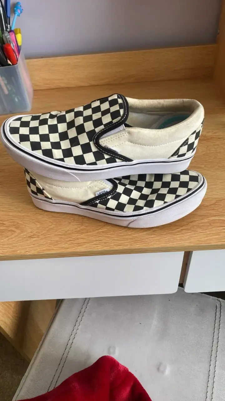 Zapatillas slip-on a cuadros blanco y negro - 1