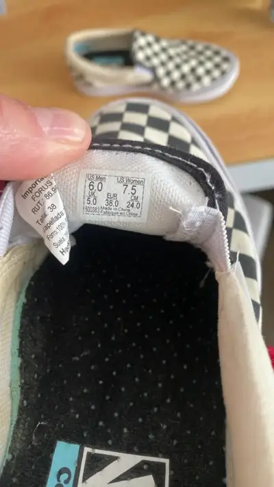 Zapatillas slip-on a cuadros blanco y negro - miniatura 3