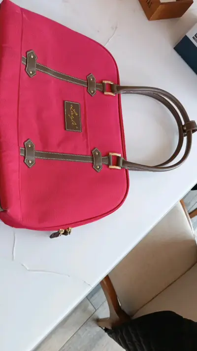 Bolso de mano rojo marca Lazle - miniatura 2