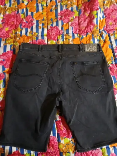 Bermudas Lee negras de mezclilla - miniatura 2