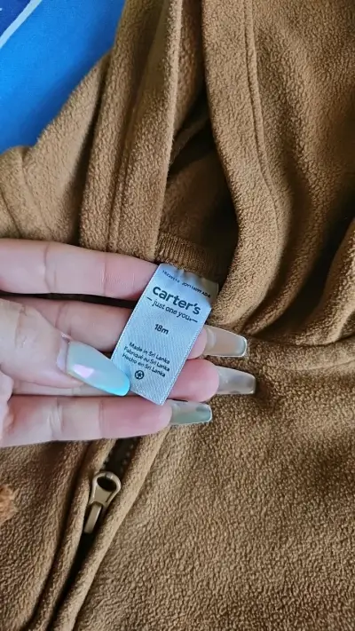 Chaqueta infantil con capucha de oso - miniatura 3