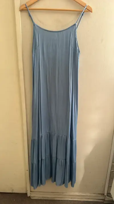 Vestido largo azul con tirantes - miniatura 1