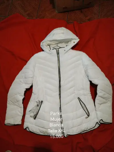 Parka blanca para mujer con capucha - miniatura 1