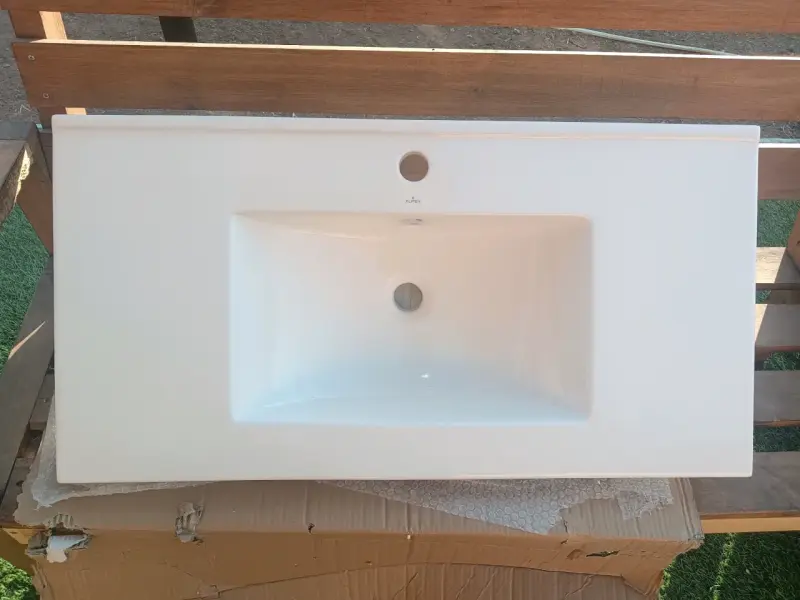 Lavamanos de cerámica rectangular blanco de 90 cms - 3