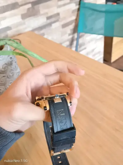 Reloj cronógrafo Elini Barokas dorado - miniatura 4