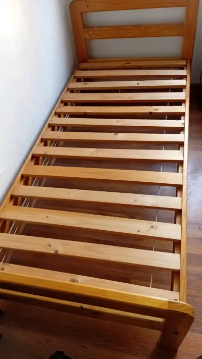 Cama individual de madera sólida 1 plaza - miniatura 1
