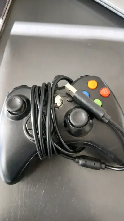 Mando Xbox360 color negro - miniatura 1