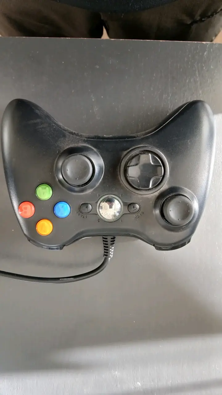 Mando Xbox360 color negro - 2
