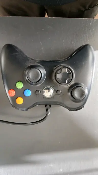 Mando Xbox360 color negro - miniatura 2