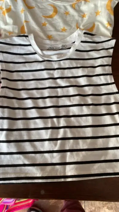Lote de poleras estampadas para mujer - miniatura 2