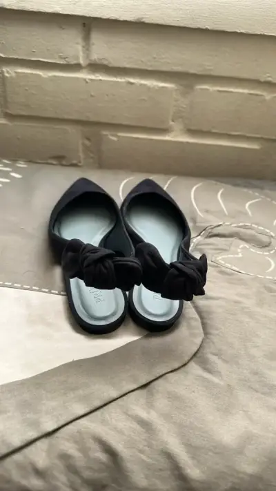 Zapatos de tacón bajo azul marino elegantes - miniatura 3