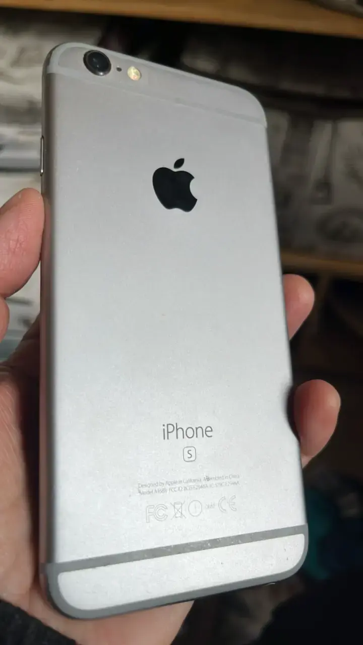 iPhone 6s 64GB plateado en buen estado - 1