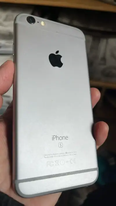 iPhone 6s 64GB plateado en buen estado - miniatura 1