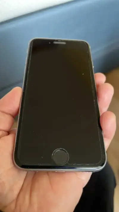 iPhone 6s 64GB plateado en buen estado - miniatura 2