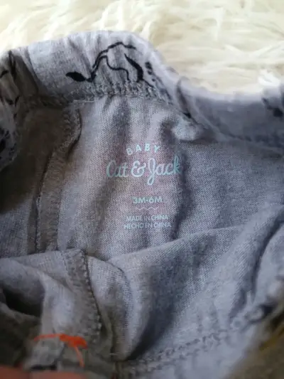 Pantalones de bebé con estampado de leones delgado - miniatura 3