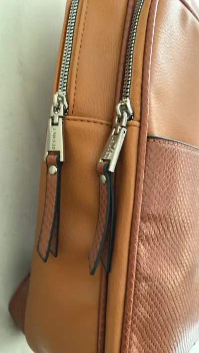 Mochila de cuero marrón Secret - miniatura 3