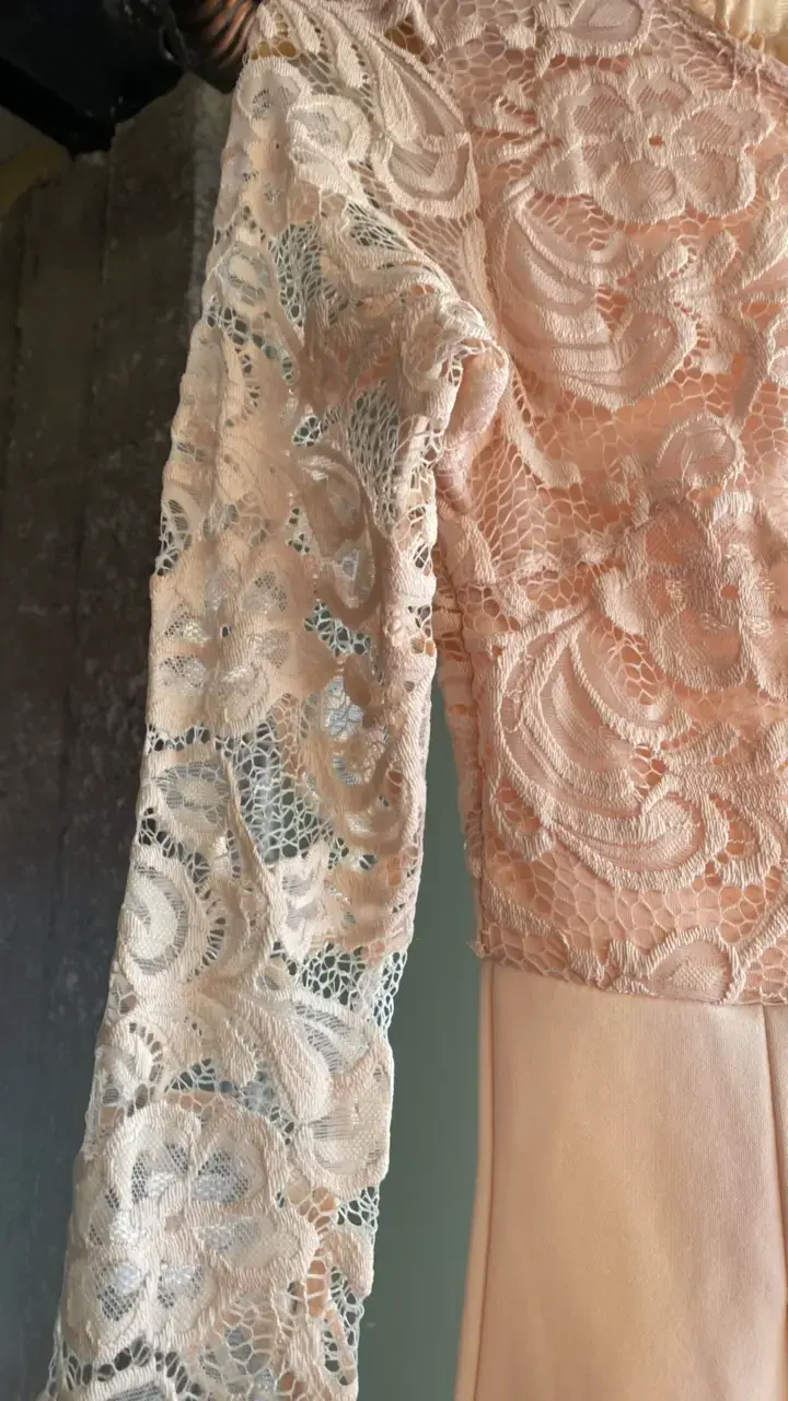 Vestido de encaje rosa manga larga - 3
