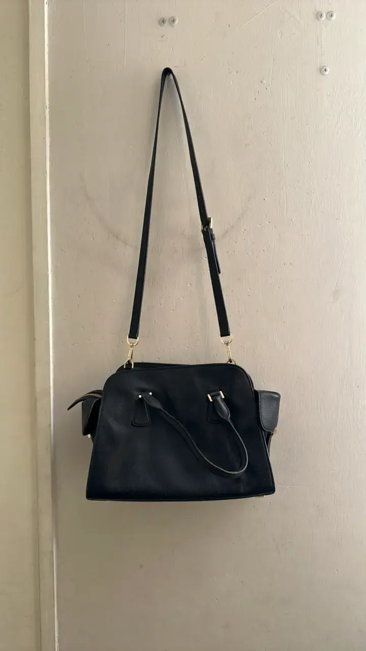 Cartera Michael Kors negra elegante - 2
