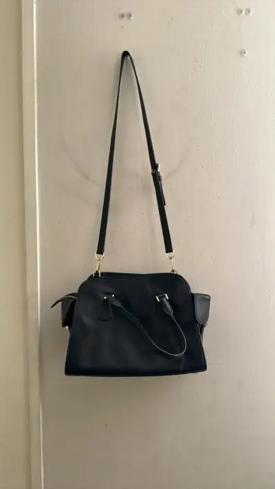 Cartera Michael Kors negra elegante - miniatura 2