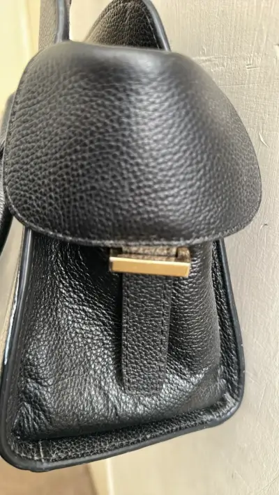Cartera Michael Kors negra elegante - miniatura 3