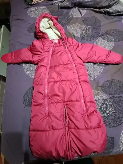 Vendo saco acolchado de 18 meses con cierre facil - miniatura 2