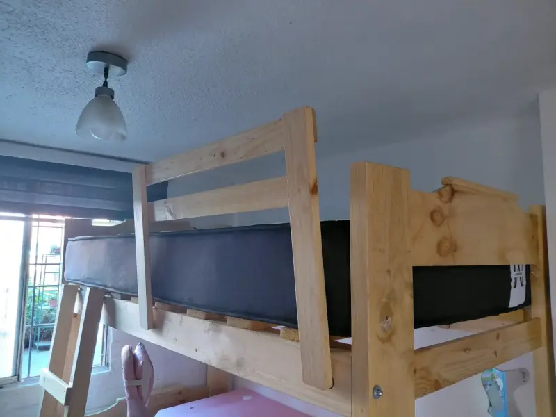 Cama alta de madera - 2