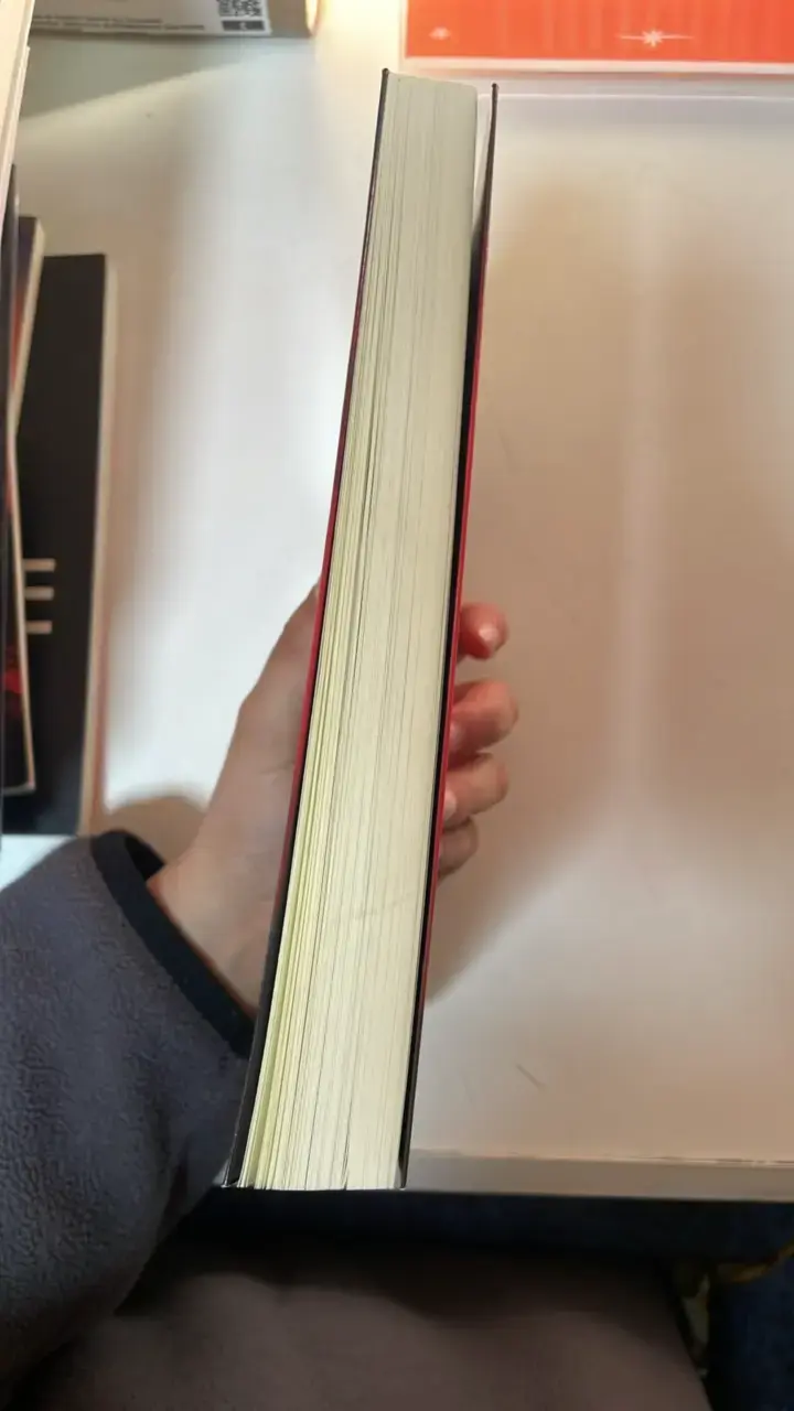 Libro 'La Revelación' de Ariana Godoy - 4