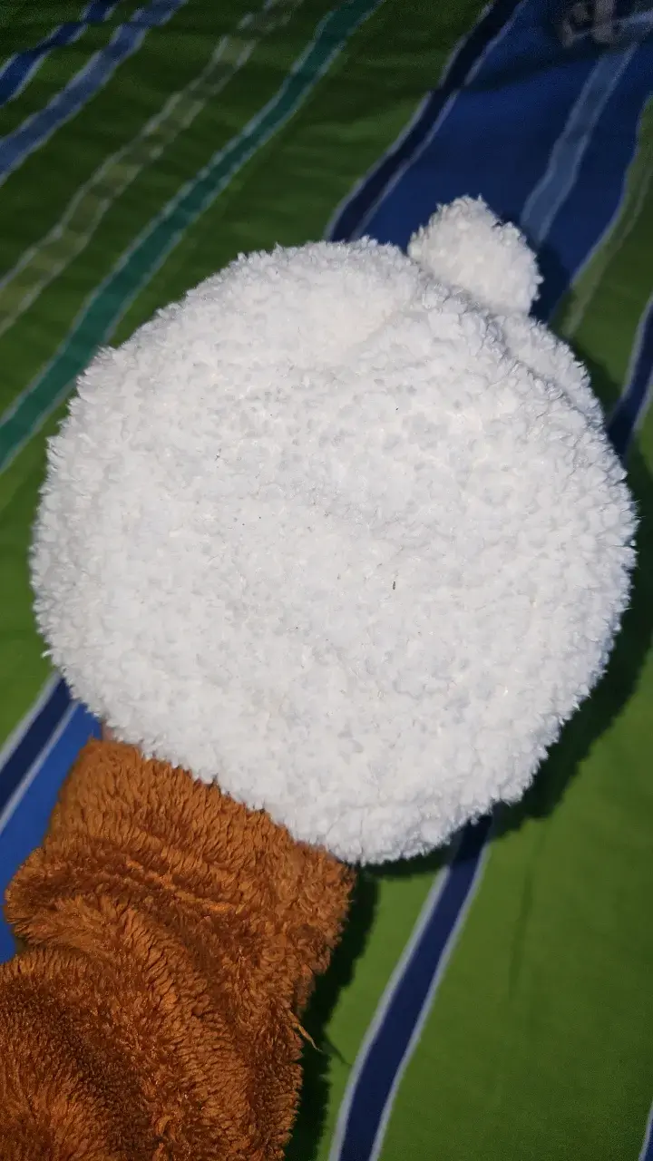 Gorro blanco suave de bebé