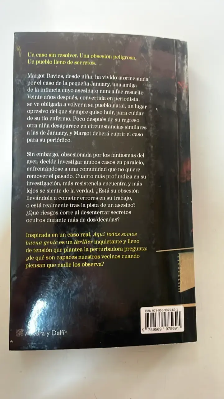 Libro 'Aquí todos somos buena gente' de Ashley - 2