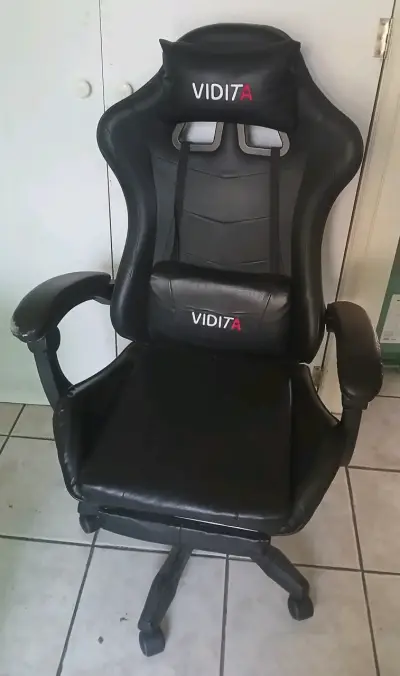 Silla gamer Vidita negra ergonómica - miniatura 1