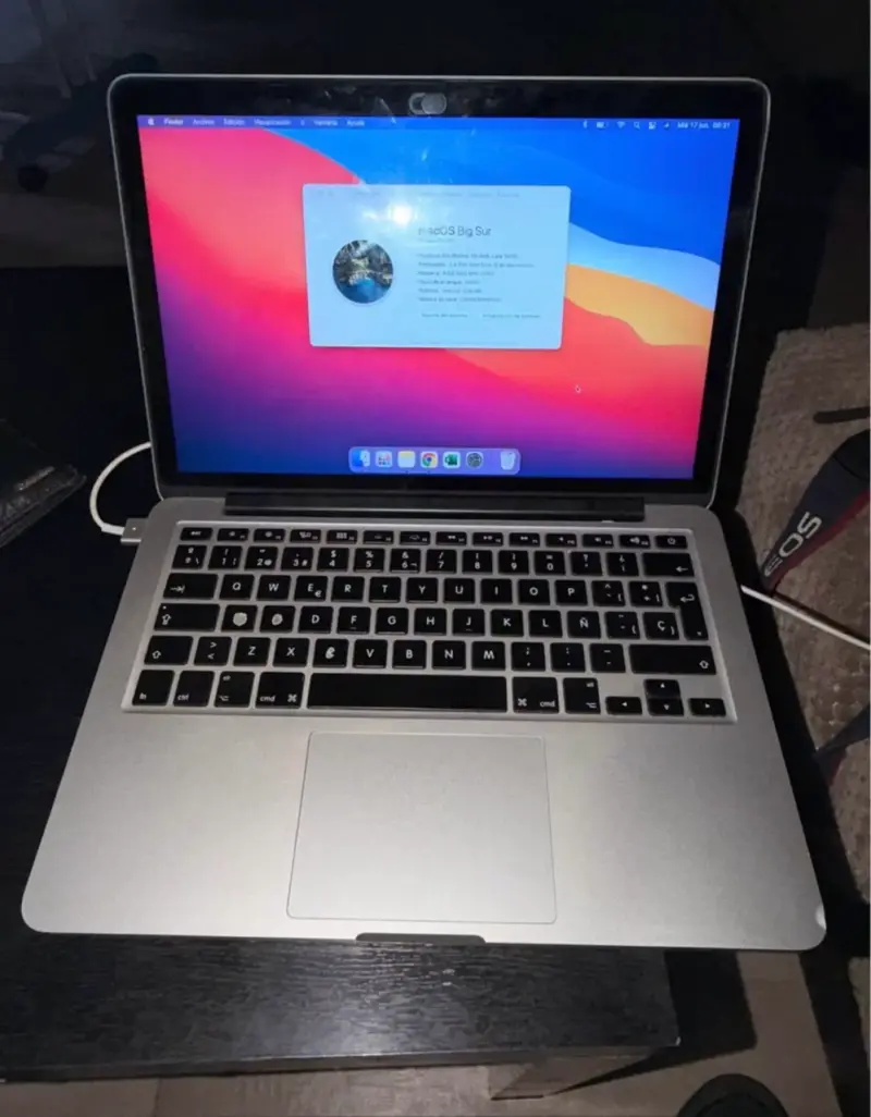 MacBook Pro Retina 13 pulgadas con cargador - 1