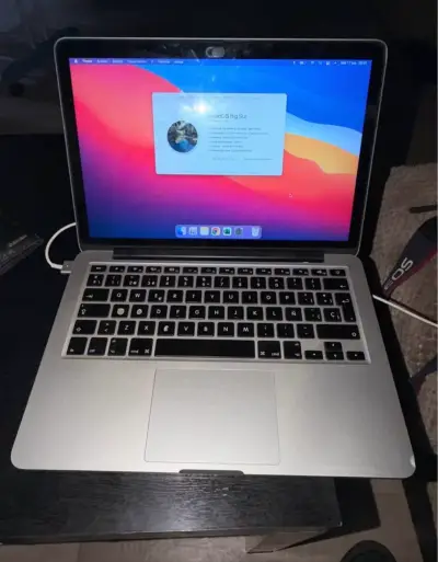 MacBook Pro Retina 13 pulgadas con cargador - miniatura 1