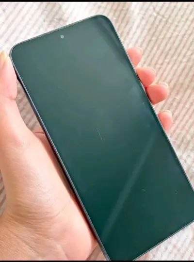 Samsung Galaxy S23 - miniatura 1