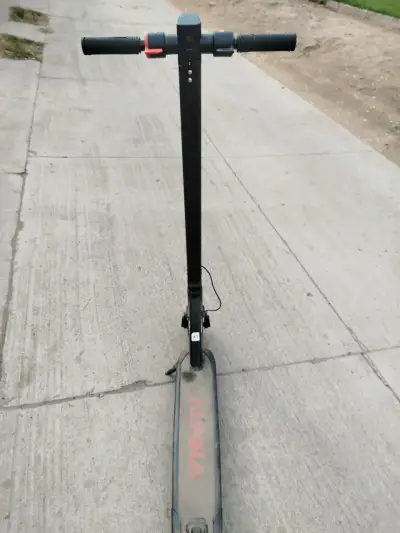 Scooter eléctrico Alpina plegable - miniatura 4
