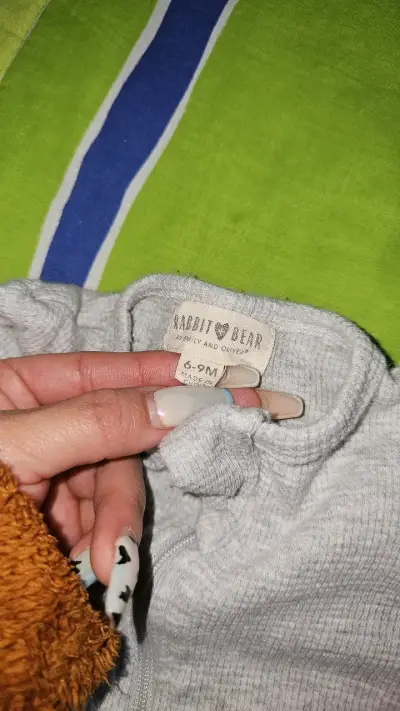 Enterito de bebé gris con cierre - miniatura 2