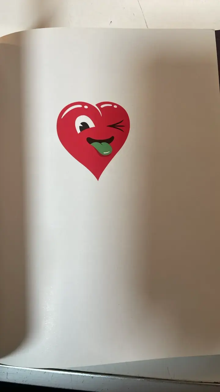 Libro 'Este Libro Te Quiere' de PewDiePie - 3