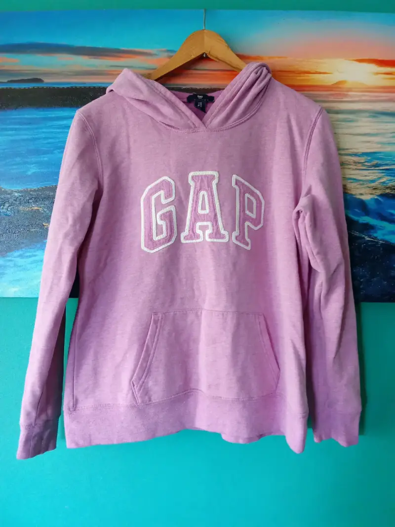Polerón GAP rosado con capucha