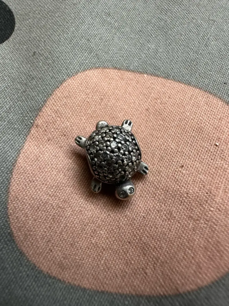 Colgante de tortuga Pandora