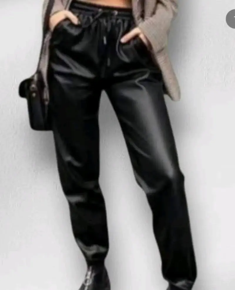 Pantalones jogger negros de cuero sintético - 3