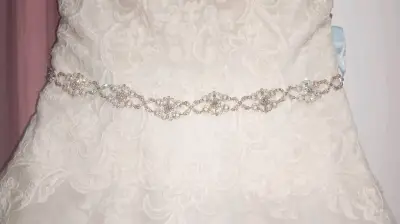 Vestido de novia encaje blanco elegante - miniatura 3