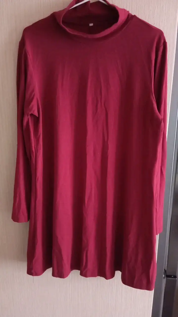 Vestido burdeos de manga larga