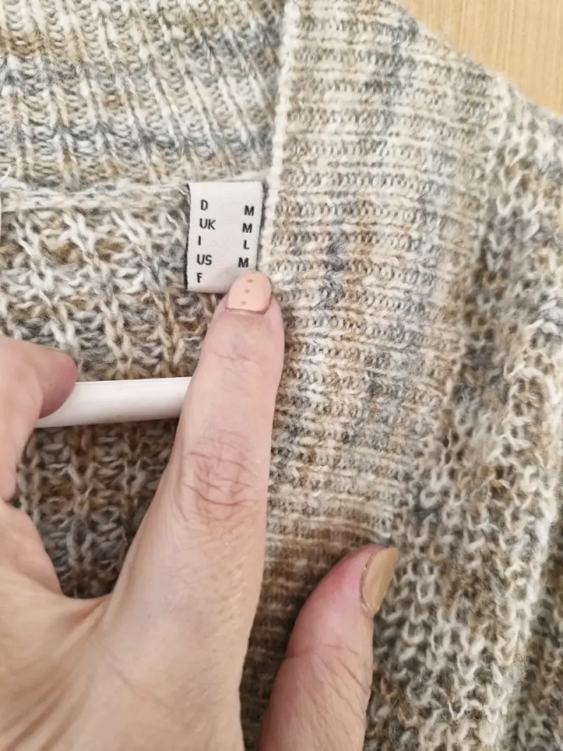 Suéter de punto beige para mujer - 3