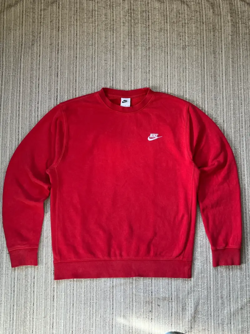 Polerón Nike rojo clásico unisex - 1