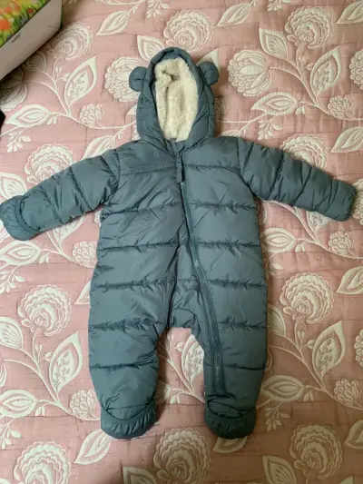 Enterito de invierno para bebé con capucha - miniatura 1